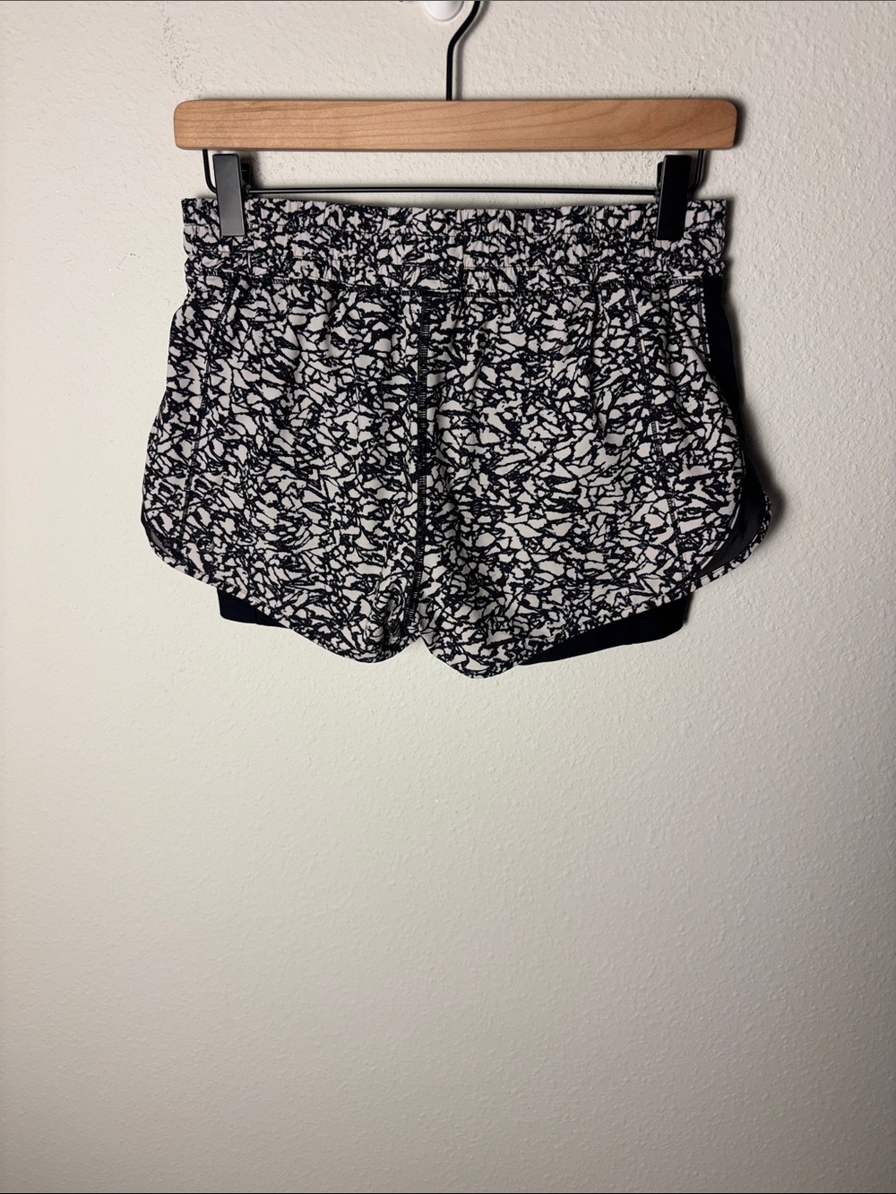 lululemon athletica Black and White Printed Athletic Shorts - Picture 2 of 4